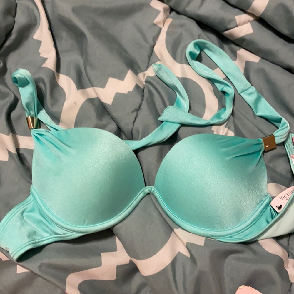 BNWT Victoria secret bathing suit top